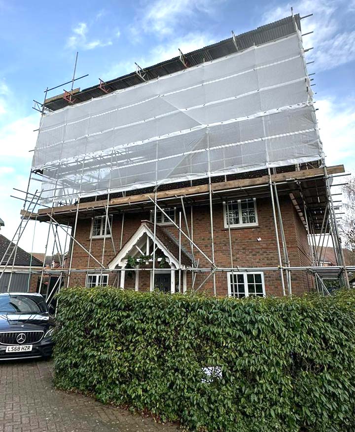 Temporary Roof Scaffold - Bishops Stortford - BT Scaffolding